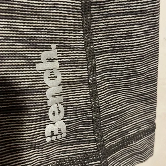 Bench workout top - Picture 3 of 5